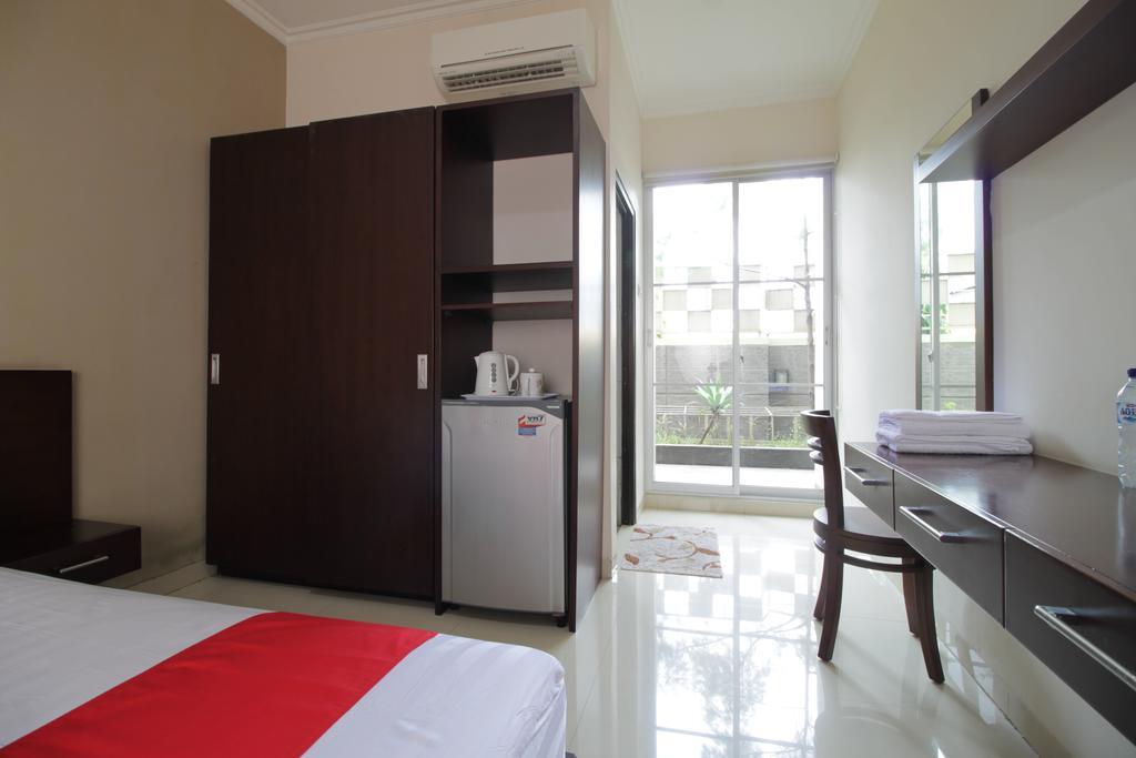 Reddoorz Plus Near Ambassador Mall Cakarta Dış mekan fotoğraf