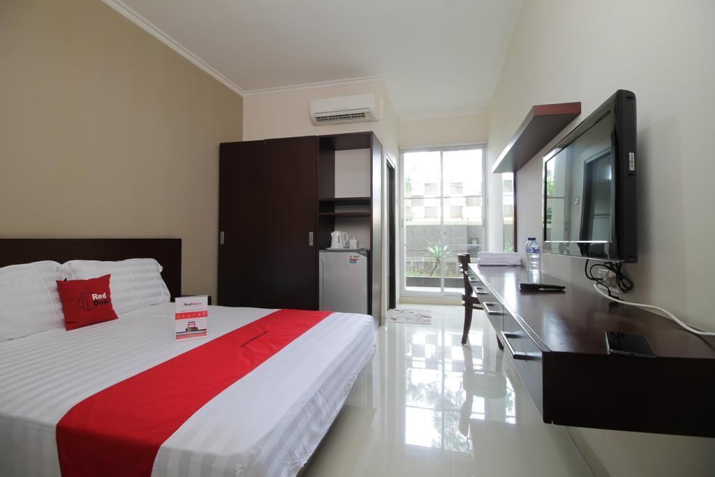 Reddoorz Plus Near Ambassador Mall Cakarta Dış mekan fotoğraf