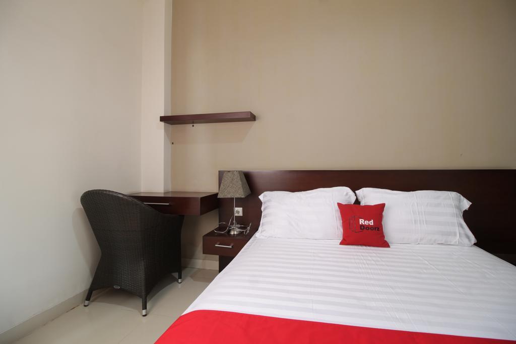 Reddoorz Plus Near Ambassador Mall Cakarta Dış mekan fotoğraf