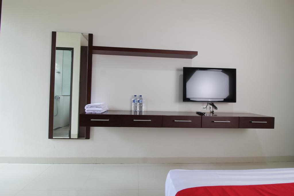 Reddoorz Plus Near Ambassador Mall Cakarta Dış mekan fotoğraf