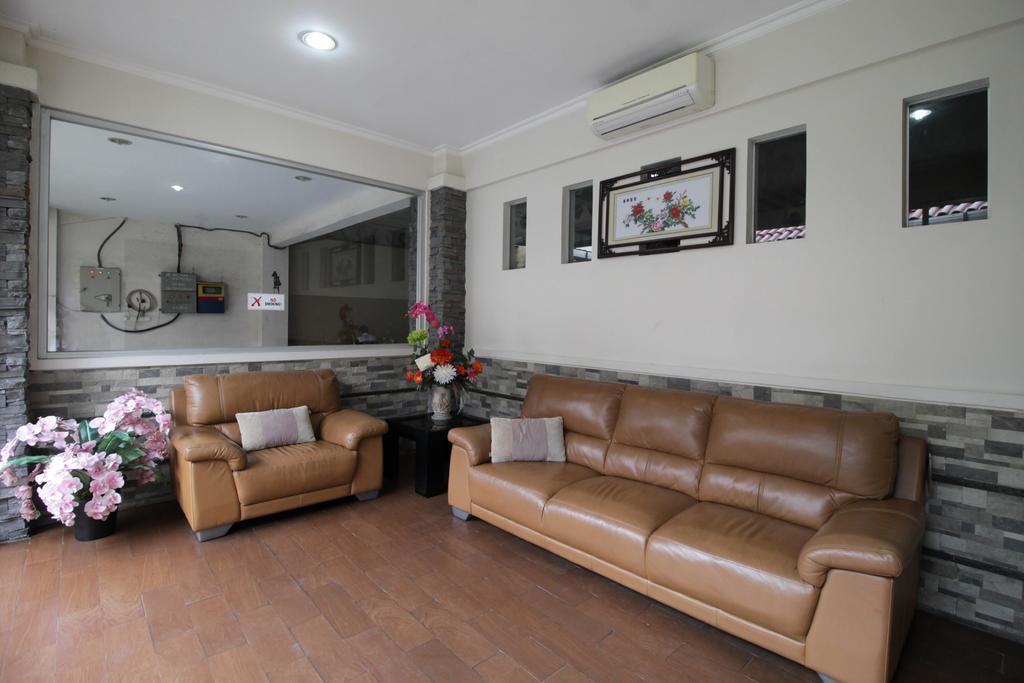 Reddoorz Plus Near Ambassador Mall Cakarta Dış mekan fotoğraf